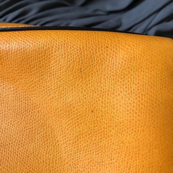 Michael Kors canary yellow crossbody - Picture 5 of 6